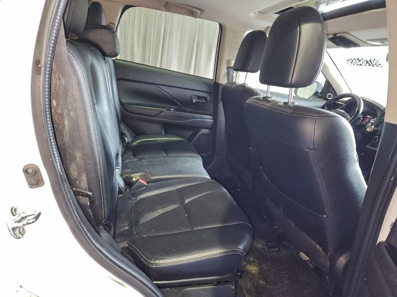 Фото 11 - MITSUBISHI OUTLANDER