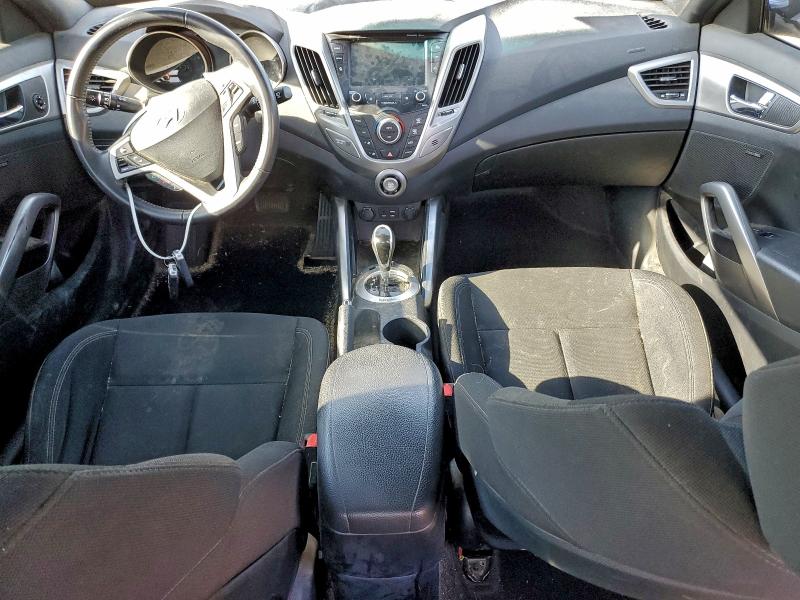 Фото 8 - HYUNDAI VELOSTER