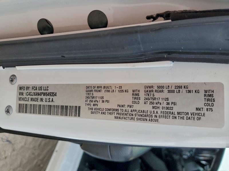 Фото 13 - JEEP WRANGLER