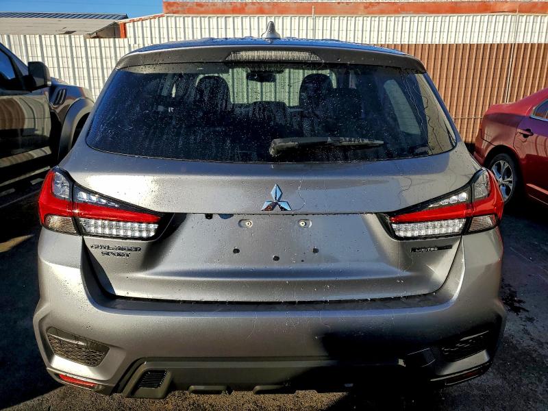 Фото 6 - MITSUBISHI OUTLANDER