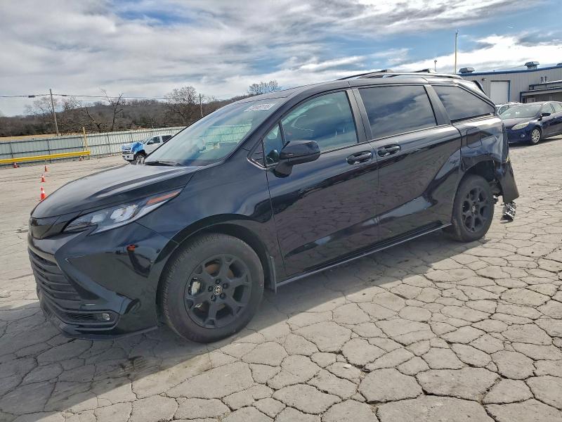 Фото 1 - TOYOTA SIENNA