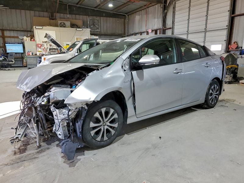 Фото 1 - TOYOTA PRIUS