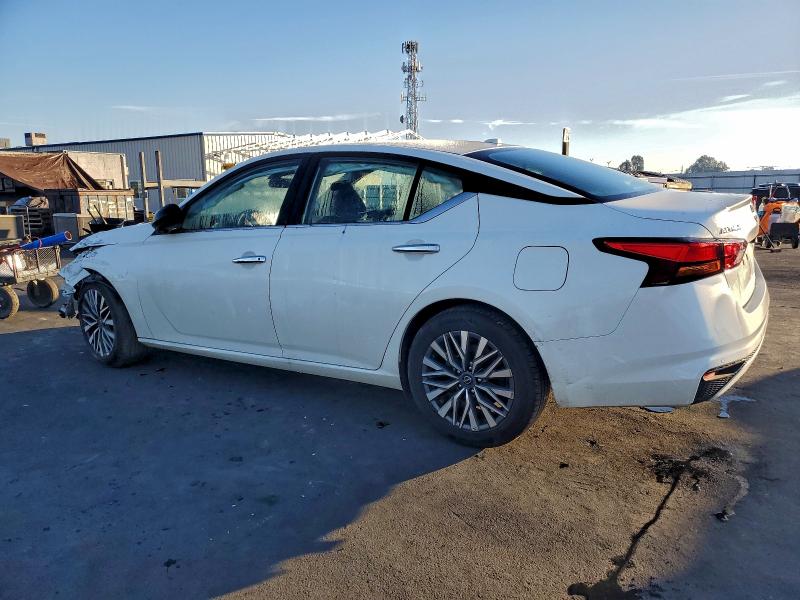 Фото 2 - NISSAN ALTIMA