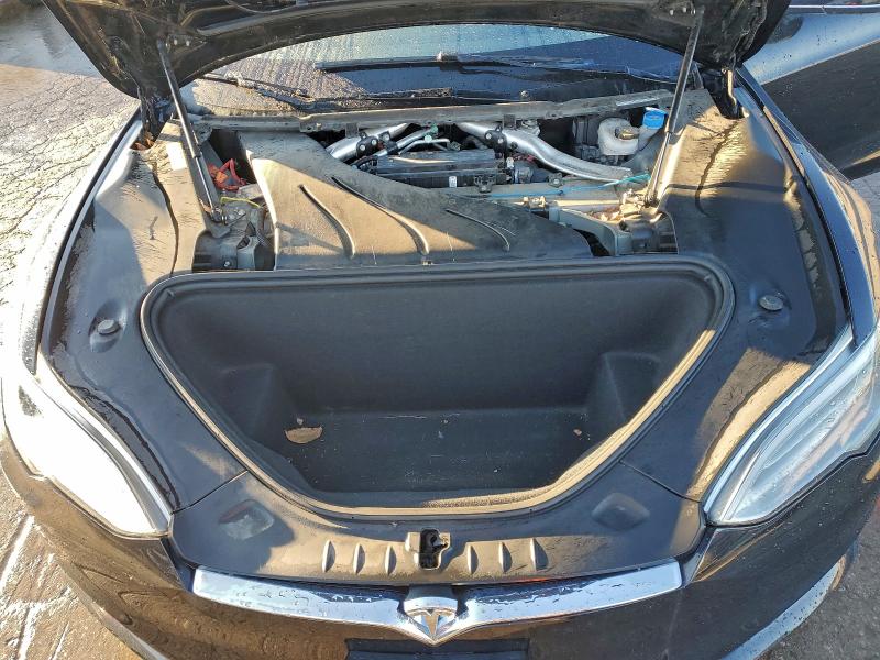 Фото 11 - TESLA MODEL S