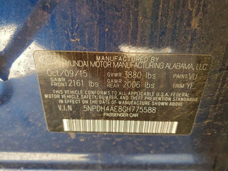 Фото 12 - HYUNDAI ELANTRA