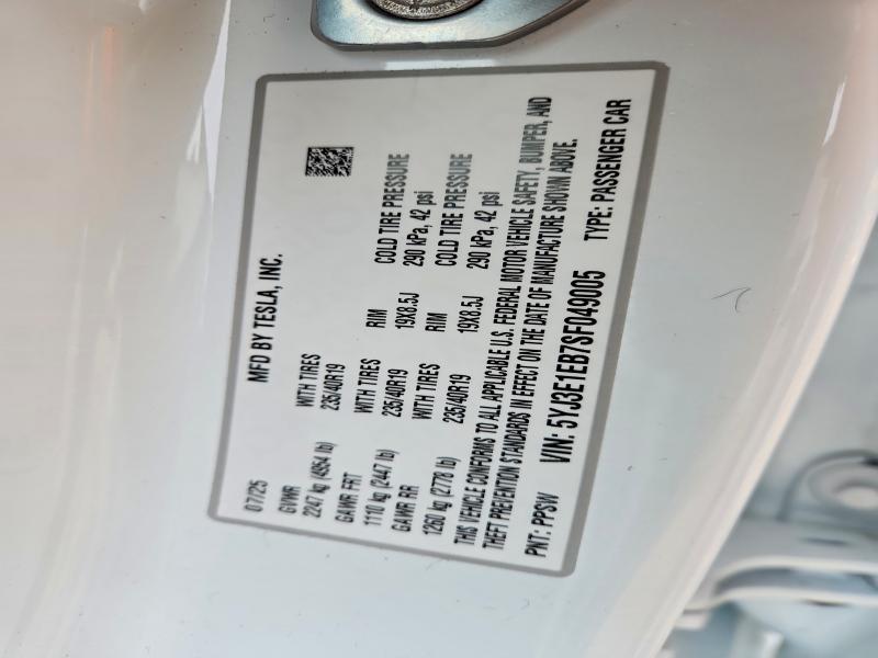 Фото 13 - TESLA MODEL 3