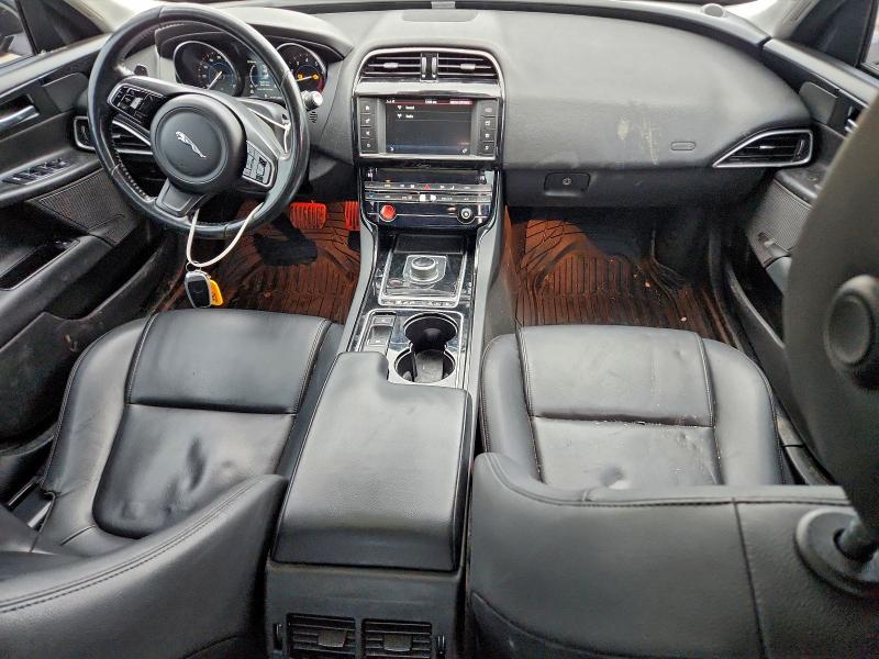 Фото 8 - JAGUAR XE