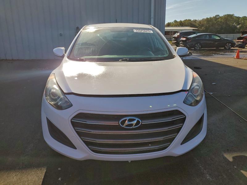 Фото 5 - HYUNDAI ELANTRA