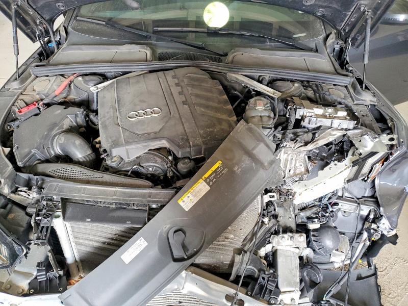 Фото 11 - AUDI A4