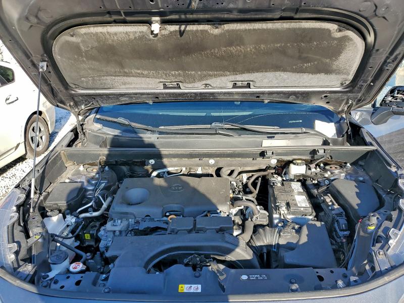 Фото 12 - TOYOTA RAV4