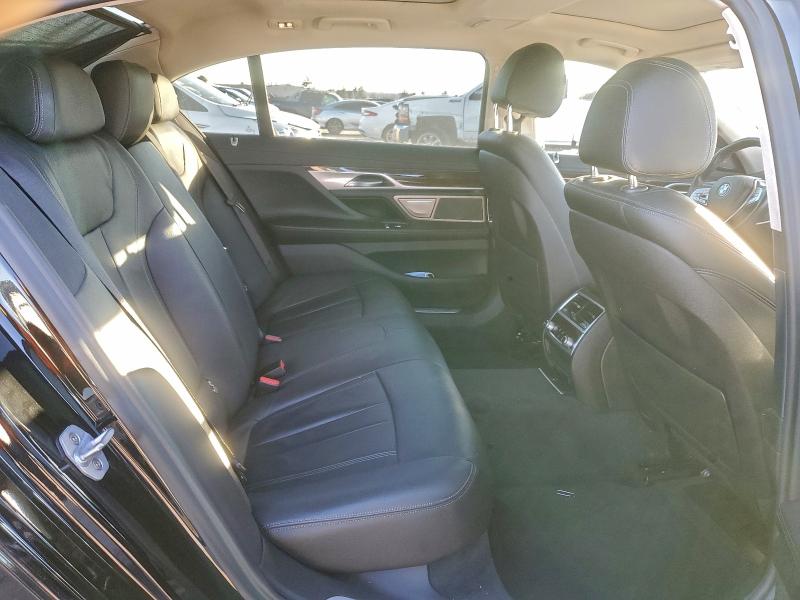 Фото 10 - BMW 7 SERIES
