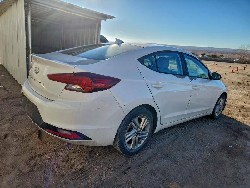 Фото 3 - HYUNDAI ELANTRA