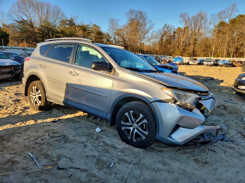 Фото 4 - TOYOTA RAV4