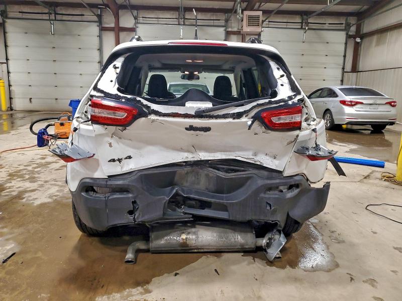 Фото 6 - JEEP GRAND CHER