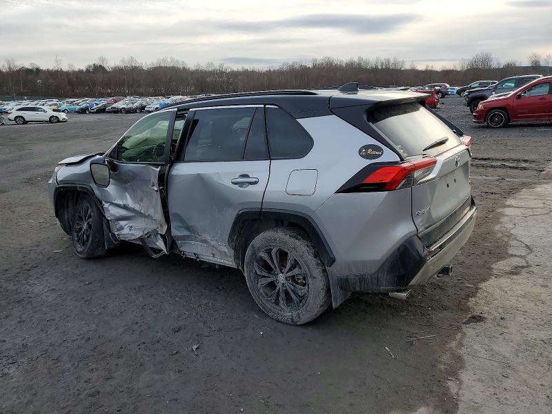 Фото 2 - TOYOTA RAV4