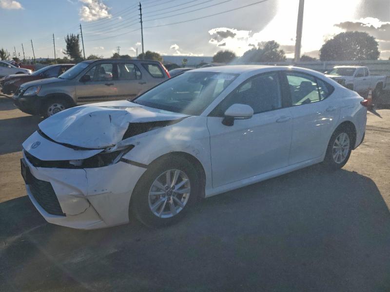 Фото 1 - TOYOTA CAMRY