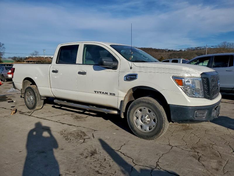 Фото 4 - NISSAN TITAN