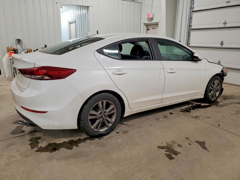 Фото 3 - HYUNDAI ELANTRA