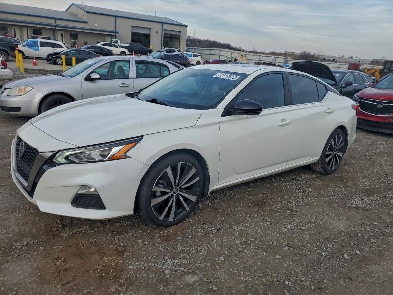 Фото 1 - NISSAN ALTIMA