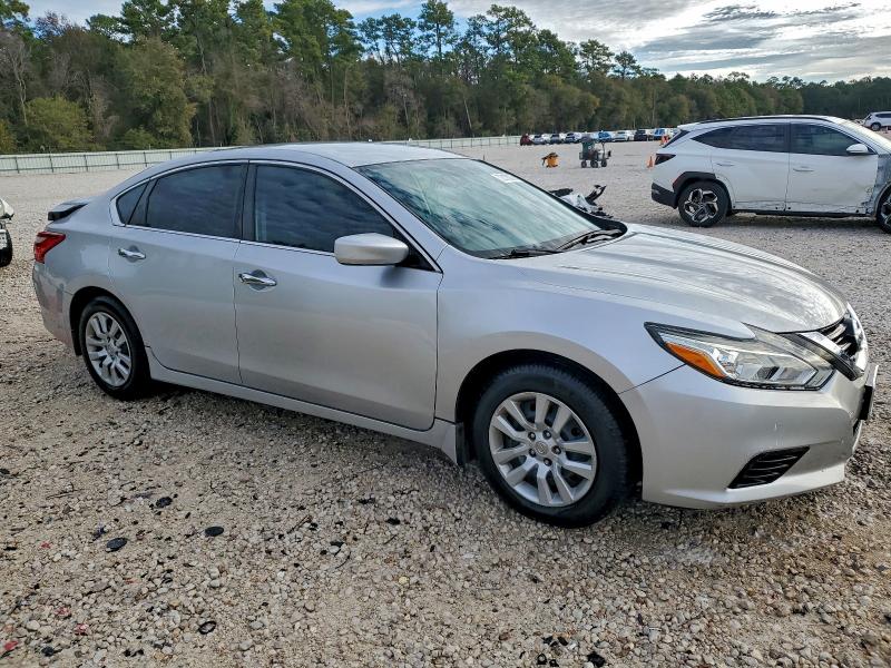 Фото 4 - NISSAN ALTIMA