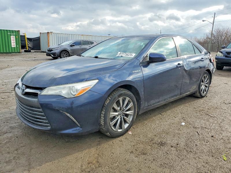 Фото 1 - TOYOTA CAMRY