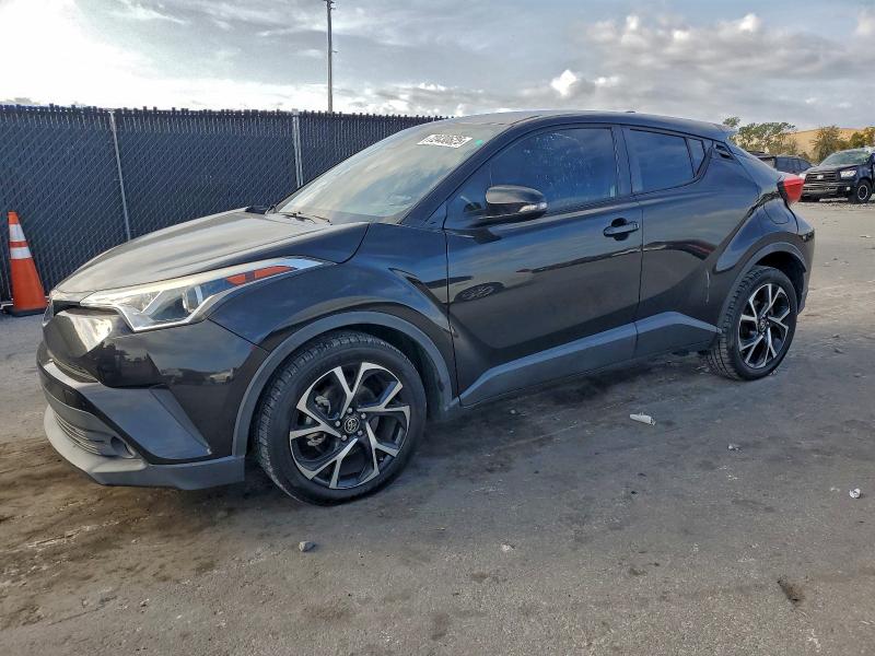 Фото 1 - TOYOTA C-HR