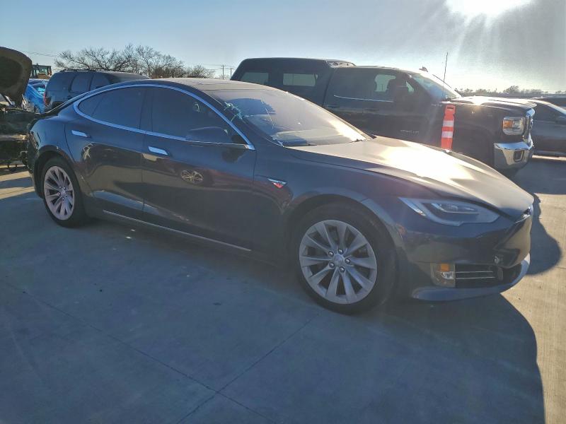Фото 4 - TESLA MODEL S