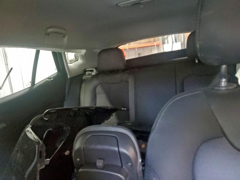 Фото 10 - CHEVROLET TRAX