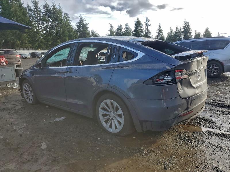 Фото 2 - TESLA MODEL X