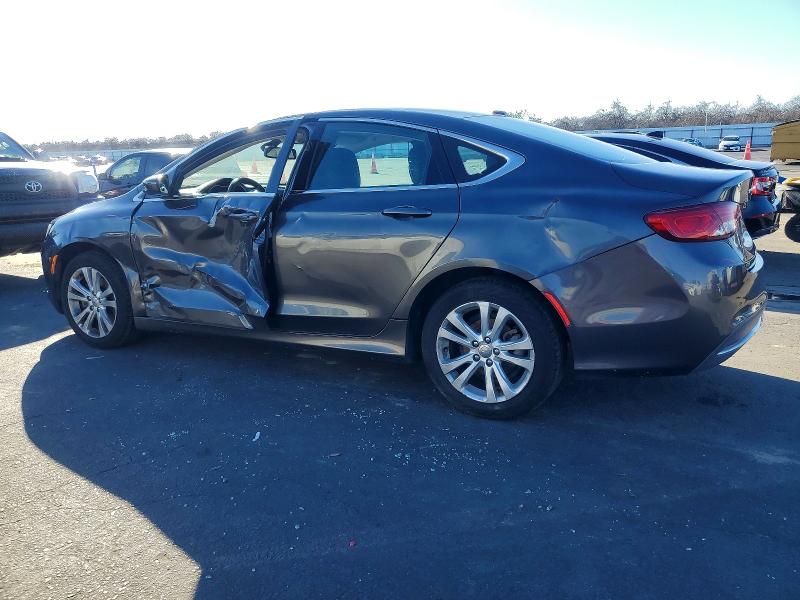 Фото 2 - CHRYSLER 200