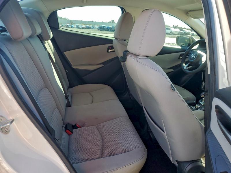 Фото 10 - TOYOTA YARIS