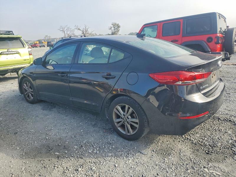 Фото 2 - HYUNDAI ELANTRA