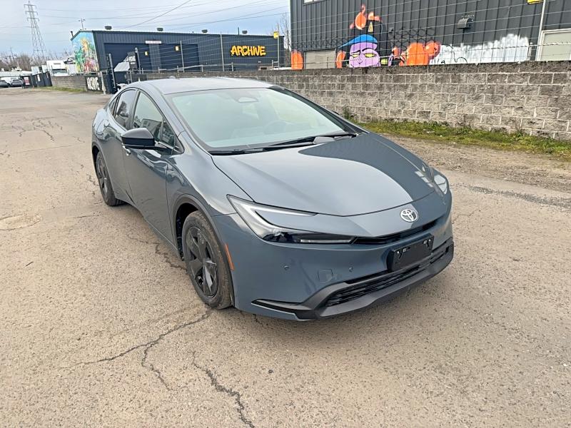 Фото 1 - TOYOTA PRIUS