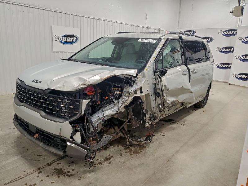 Фото 1 - KIA CARNIVAL S