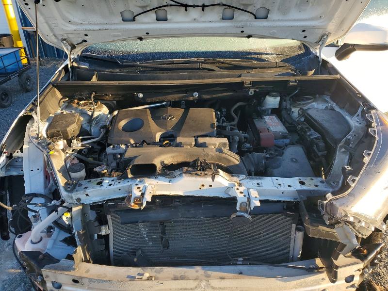 Фото 12 - TOYOTA RAV4