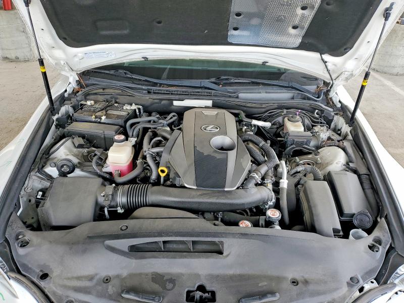 Фото 11 - LEXUS IS