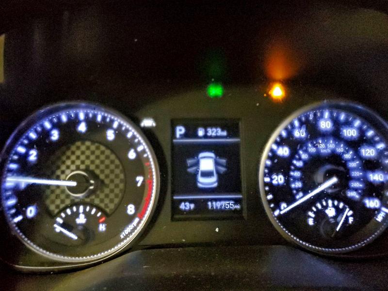 Фото 9 - HYUNDAI ELANTRA