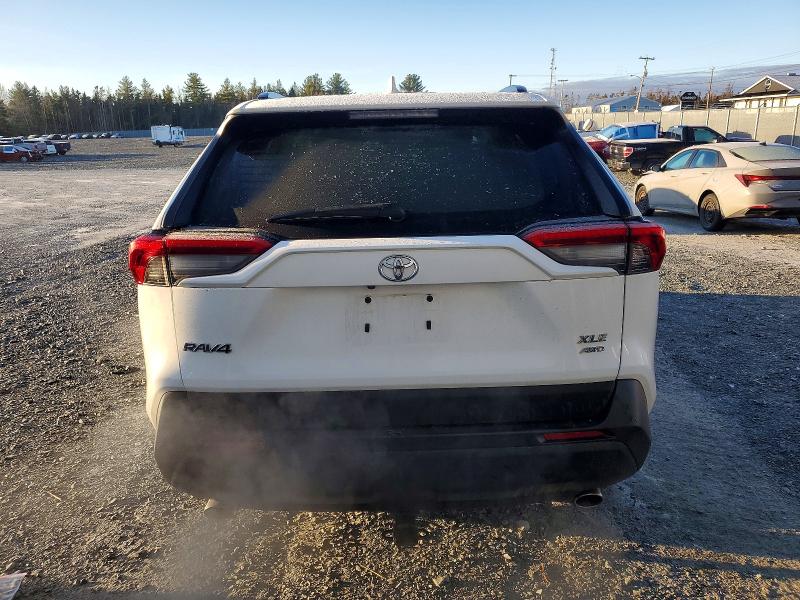 Фото 6 - TOYOTA RAV4