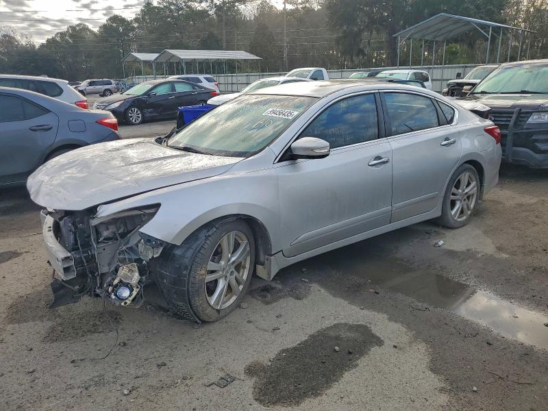 Фото 1 - NISSAN ALTIMA