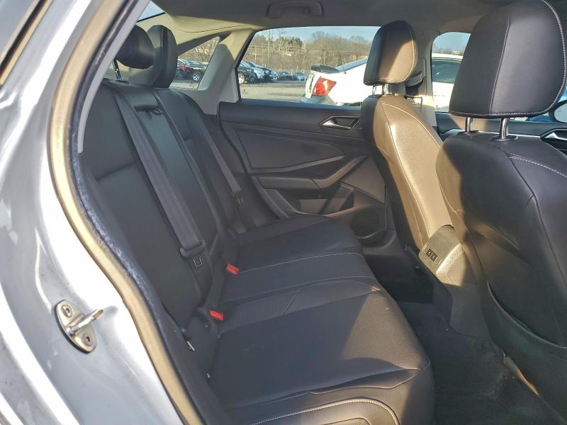 Фото 10 - VOLKSWAGEN JETTA