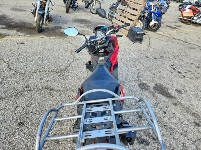 Фото 6 - HONDA ADV150