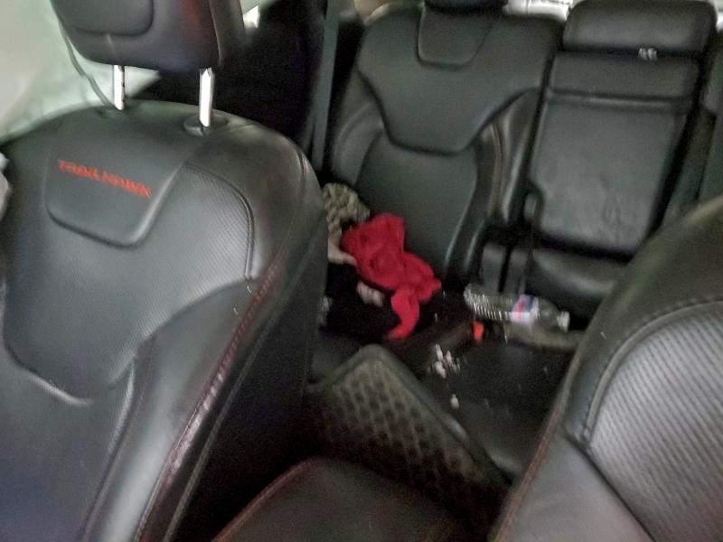 Фото 10 - JEEP CHEROKEE