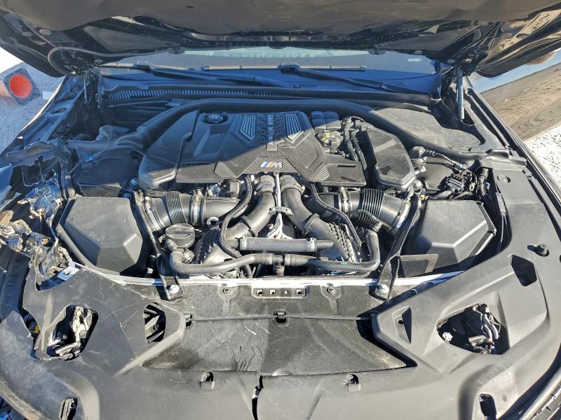 Фото 11 - BMW M8