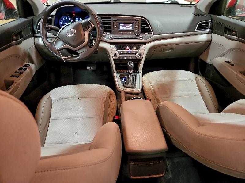 Фото 8 - HYUNDAI ELANTRA