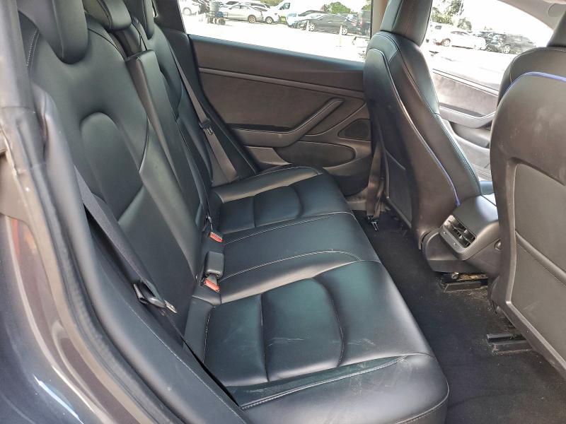 Фото 10 - TESLA MODEL 3