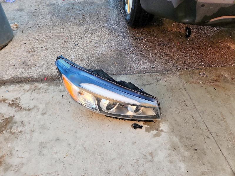 Фото 13 - KIA SORENTO