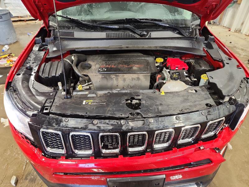 Фото 12 - JEEP COMPASS