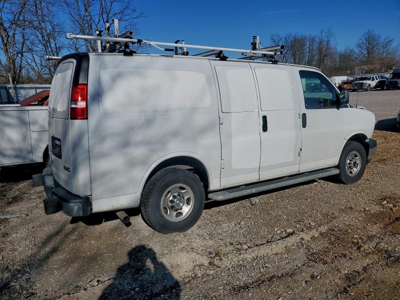 Фото 3 - GMC SAVANA