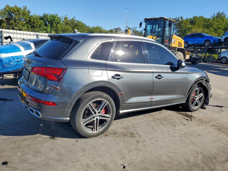 Фото 3 - AUDI SQ5
