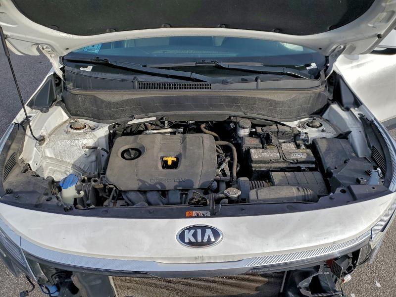 Фото 12 - KIA SELTOS